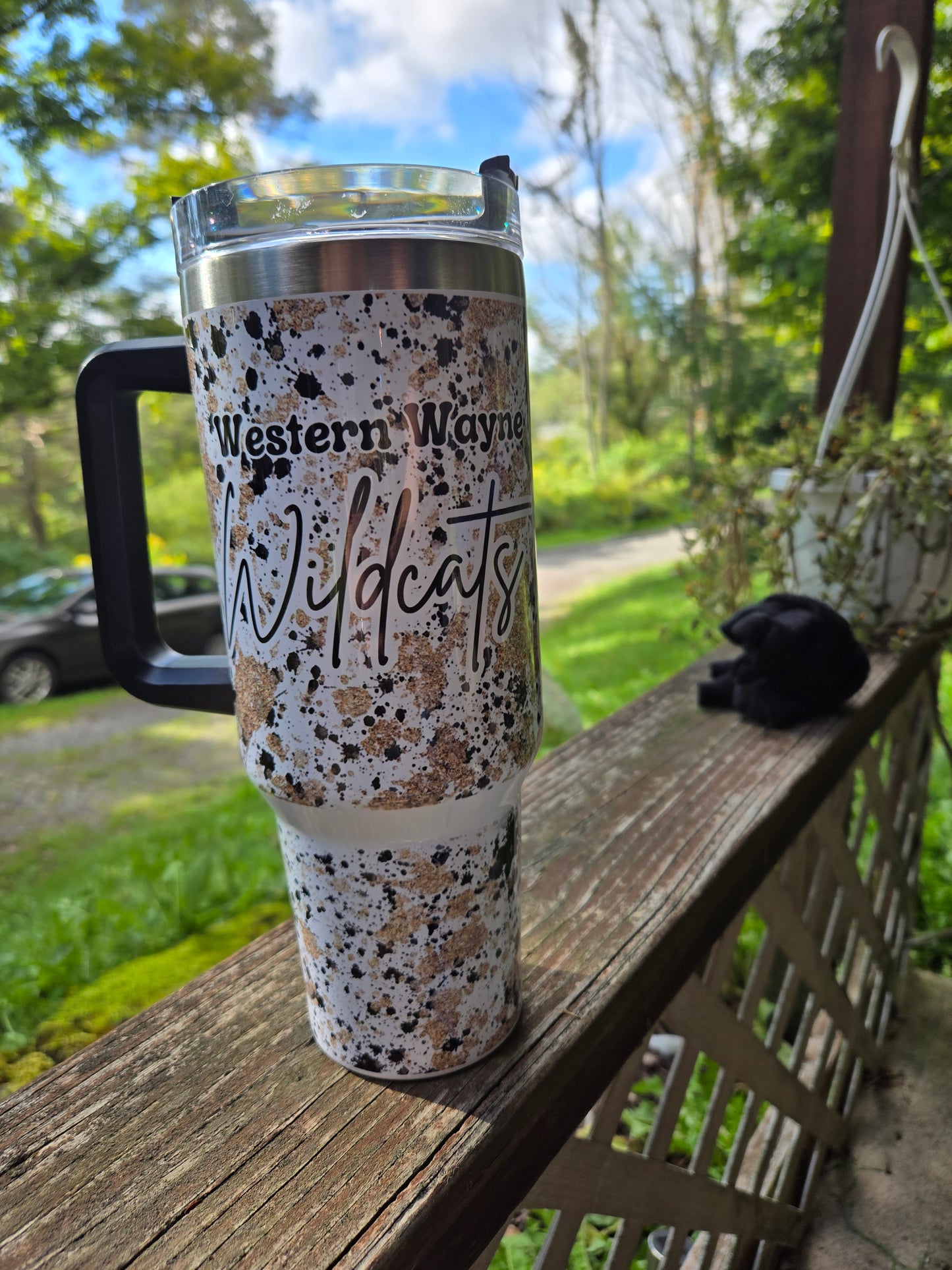 Wildcat 40 oz tumbler cup with black or white handle