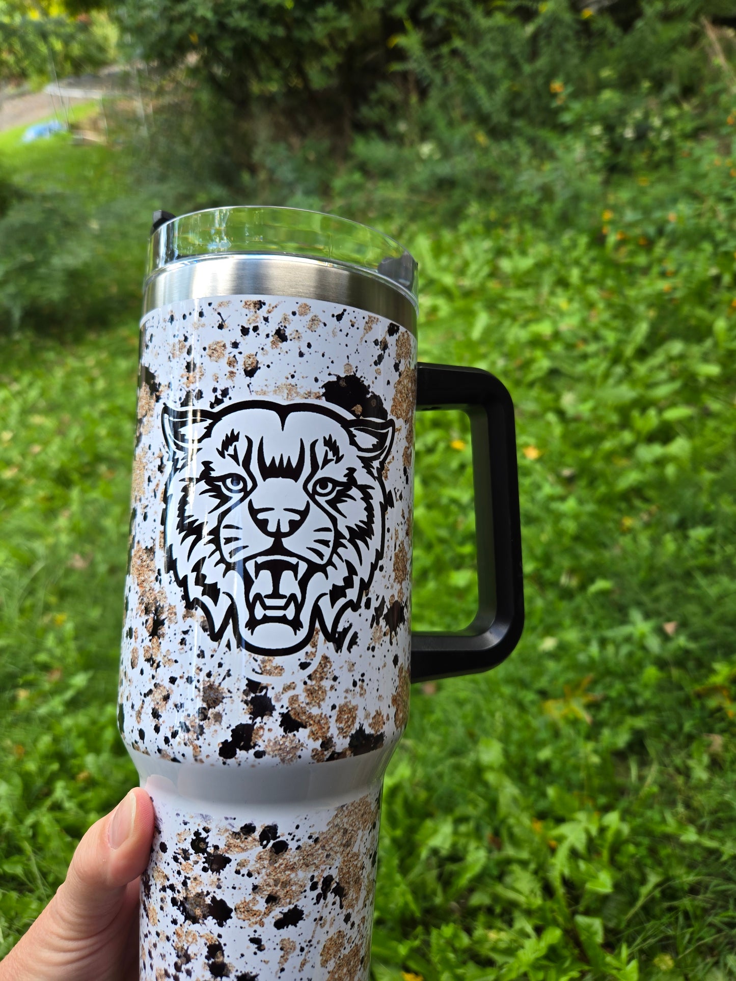 Wildcat 40 oz tumbler cup with black or white handle